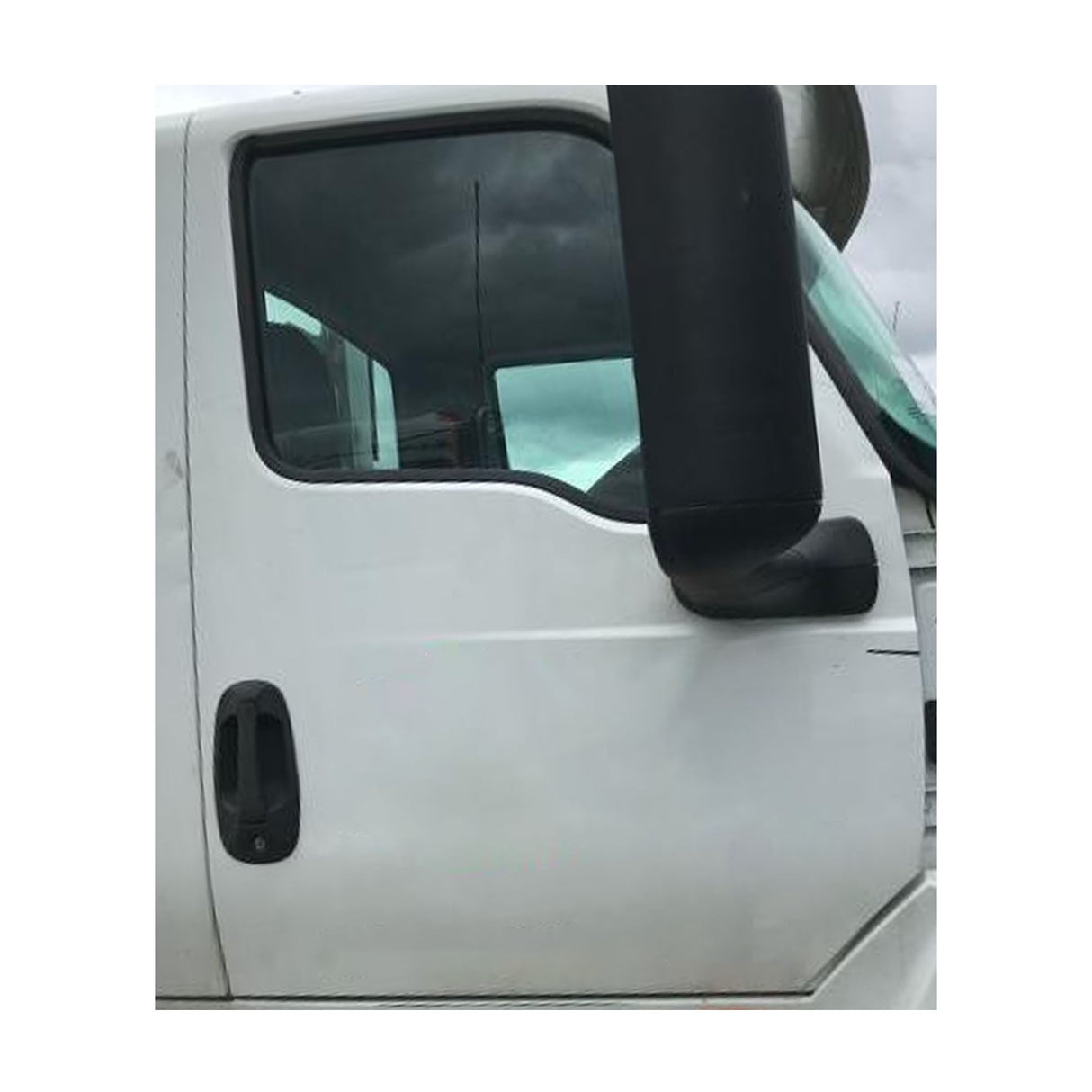 International HX615 Door Passenger Side Used