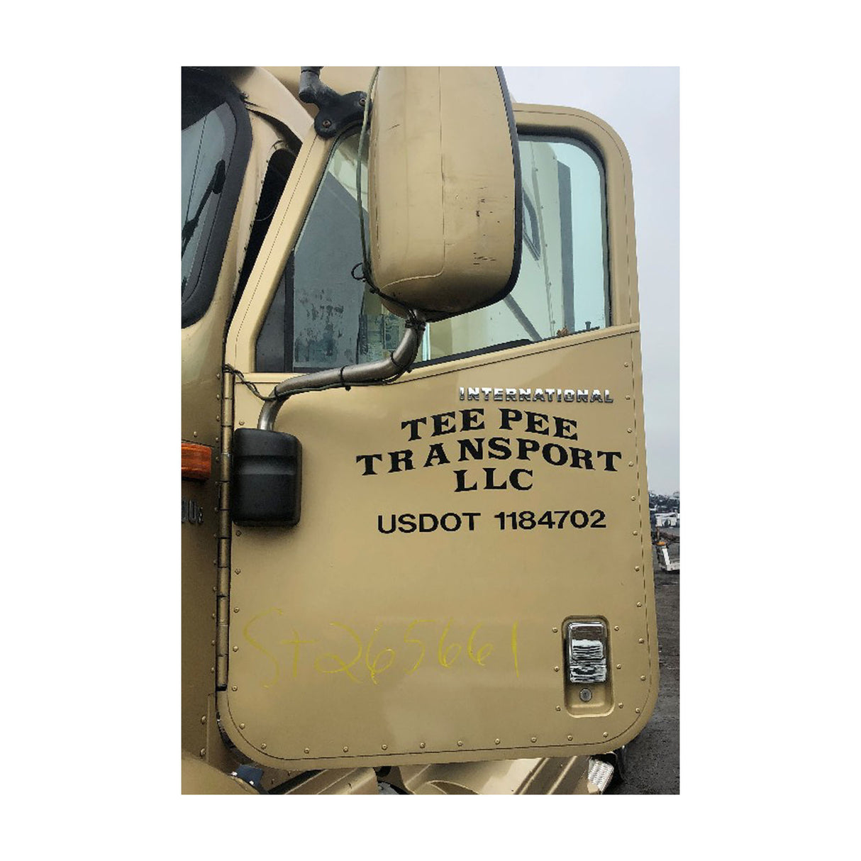 International 9200I Door Driver Side & Passenger Side Used