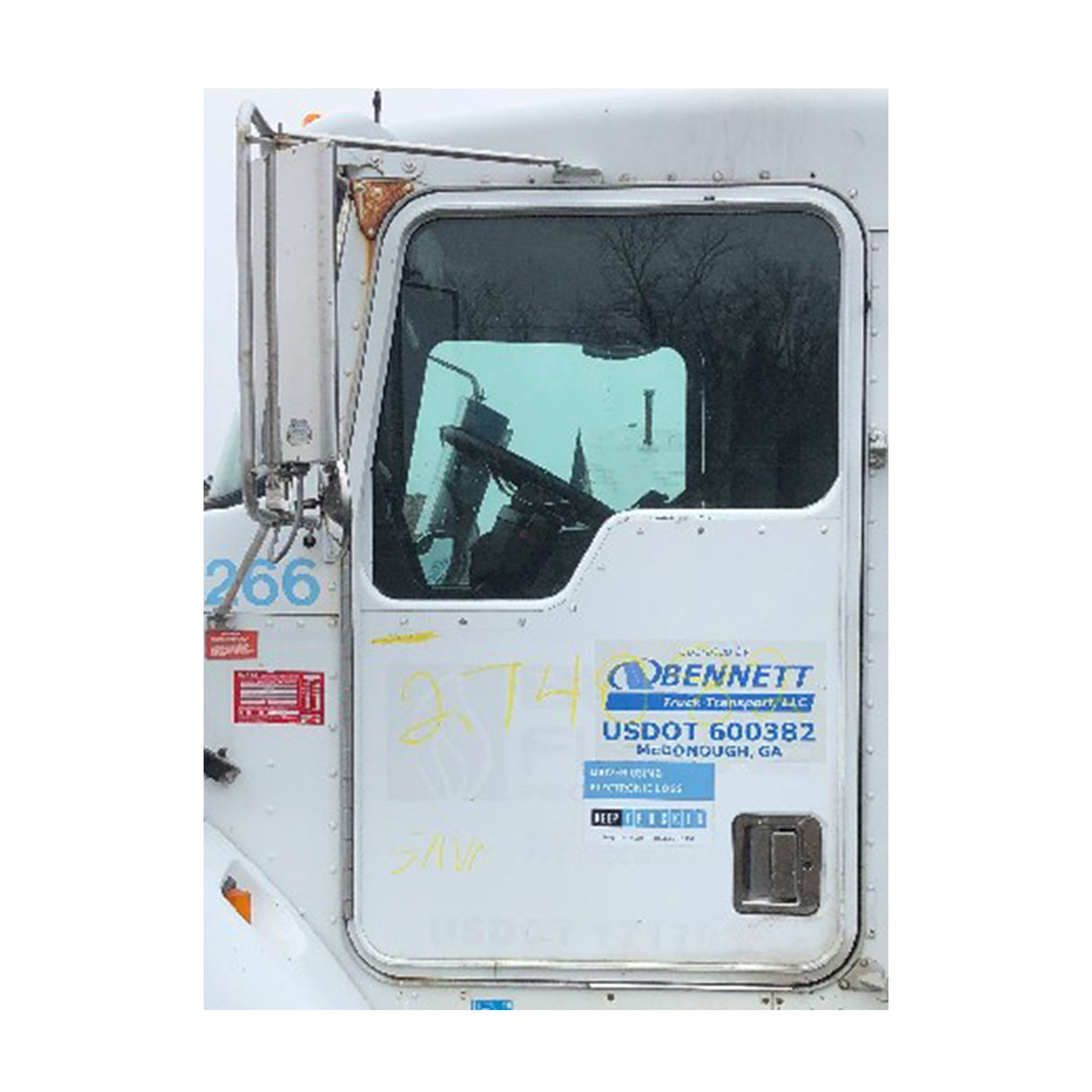 Kenworth T300 Door Driver Side & Passenger Side Used
