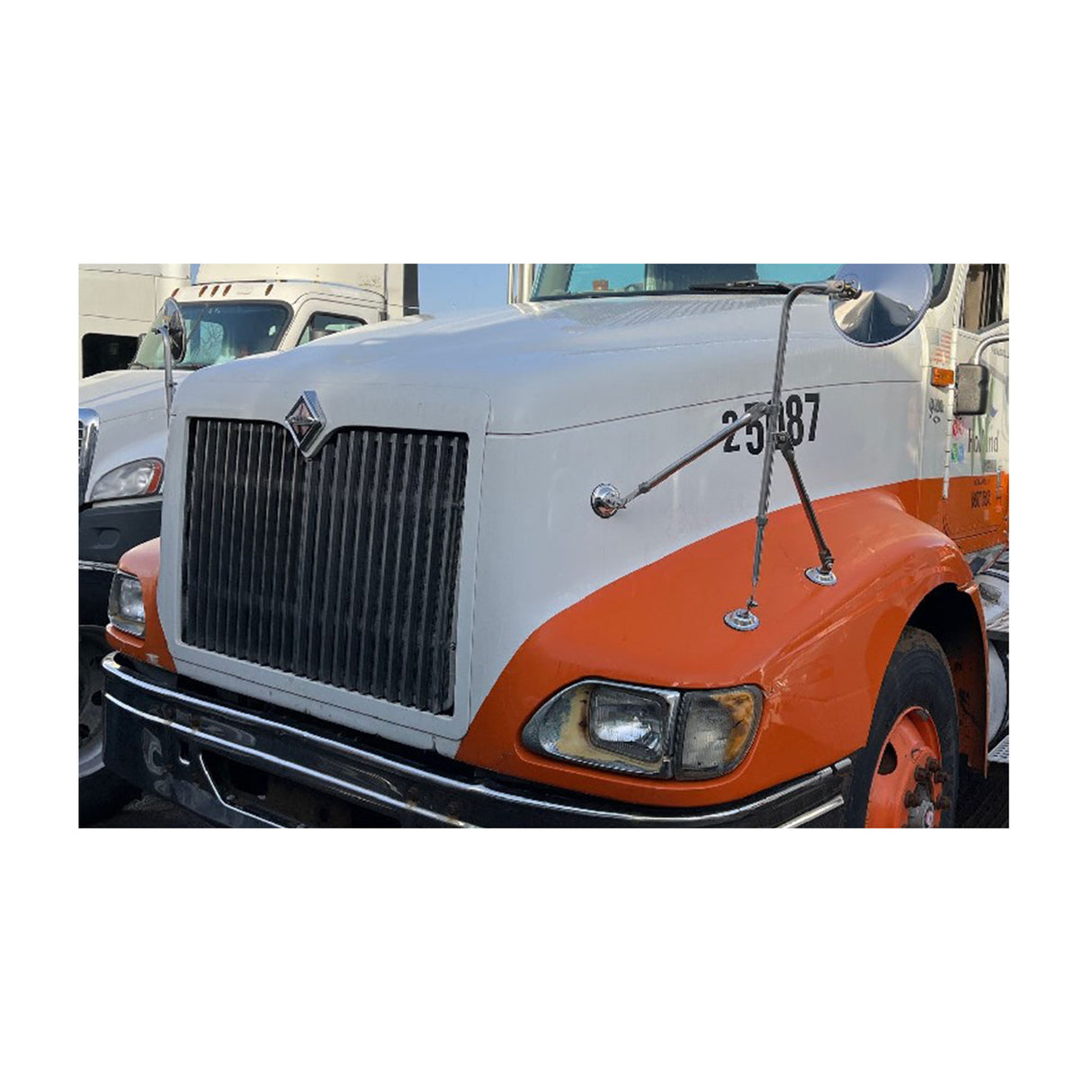 International 9400I Hood Used