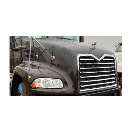 Mack CXU613 Hood Used