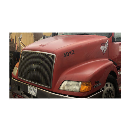 Volvo VNL Hood Used