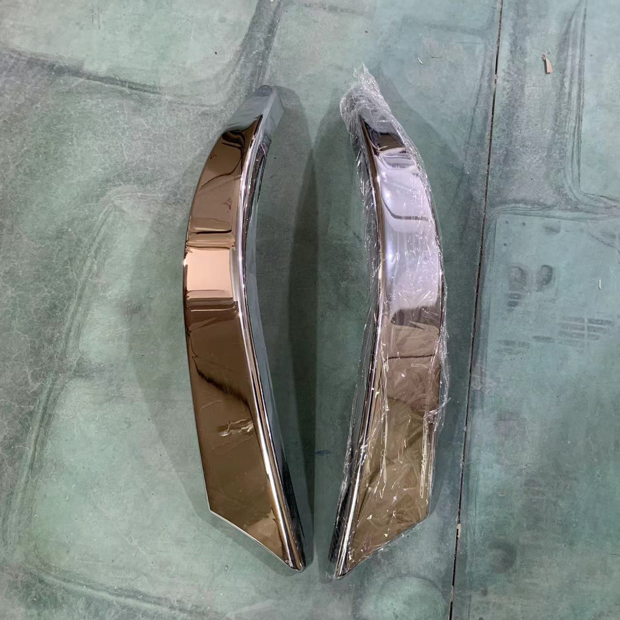 Freightliner Cascadia Chrome Bumper Stripe Driver Side 2008 - 2017