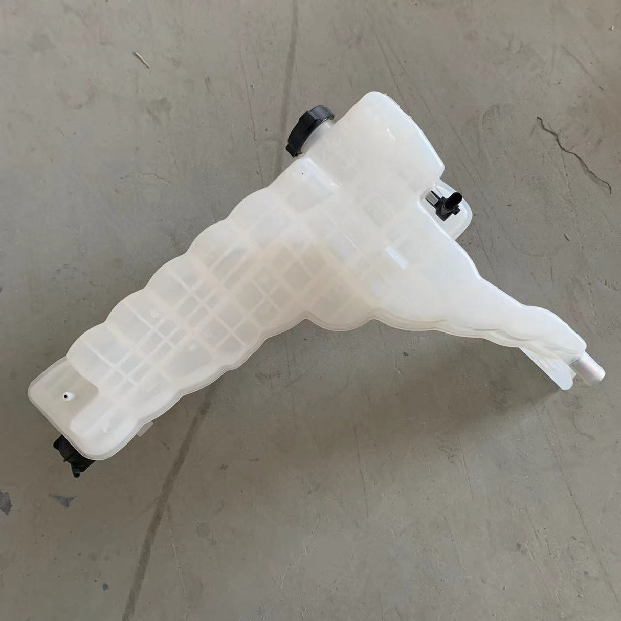 Peterbilt 579 , Kenworth T680 Coolant Tank 2013 - 2017