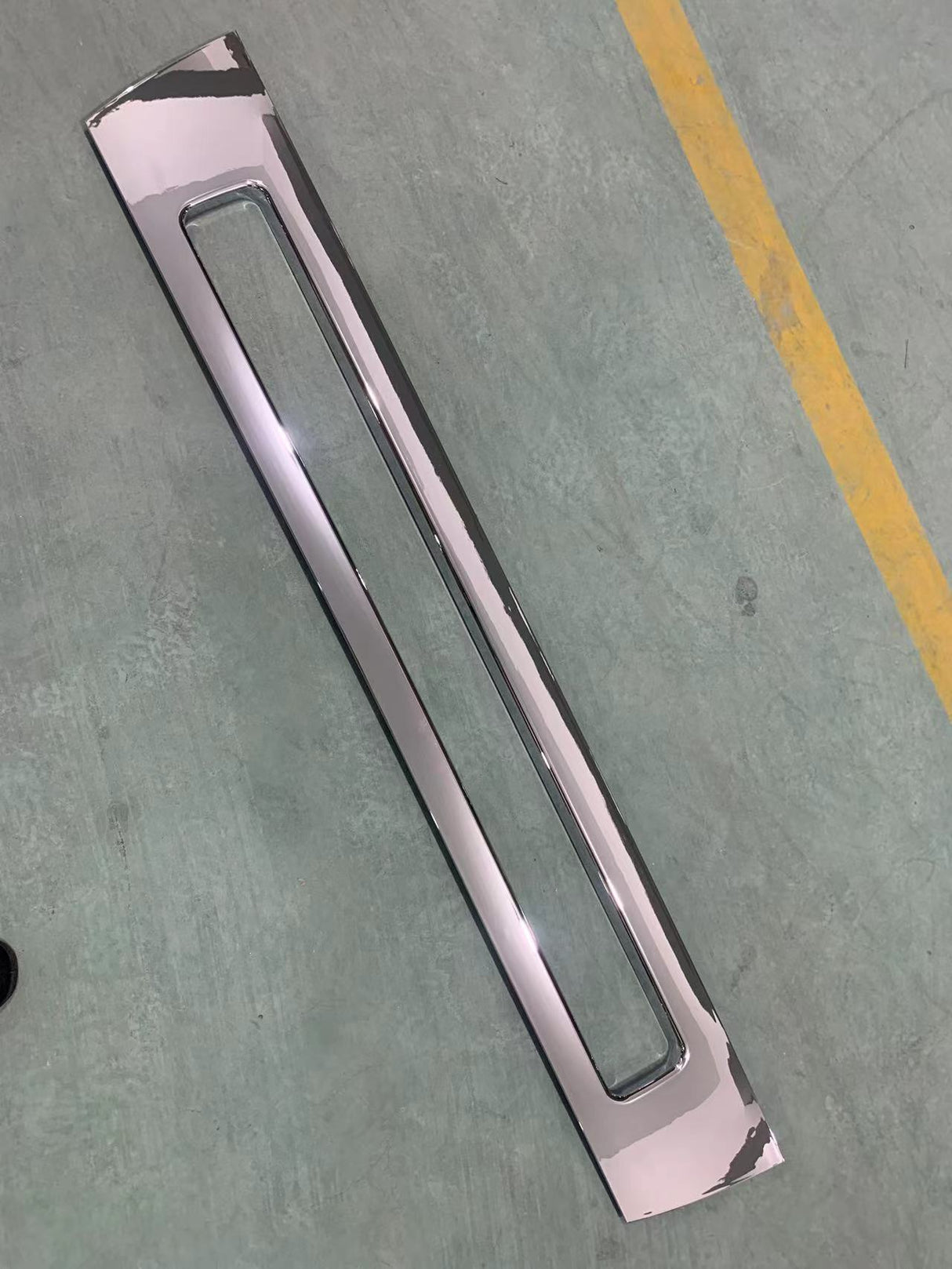 Volvo VNL Center Bumper With Chrome Stripe 2005 - 2017