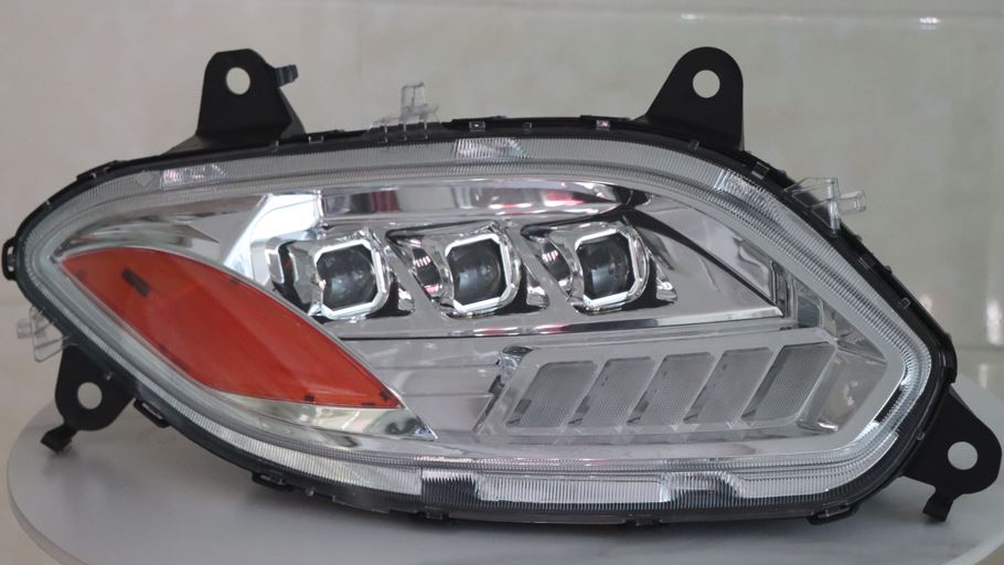 International LT625 LED Headlight Assembly Passenger Side With Projector 2018 and Newer