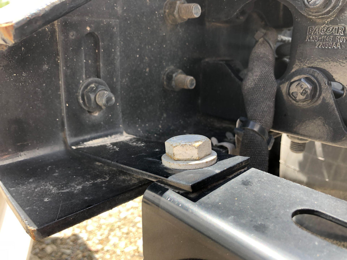 Kenworth T680 Panel Bracket 2013 - 2022