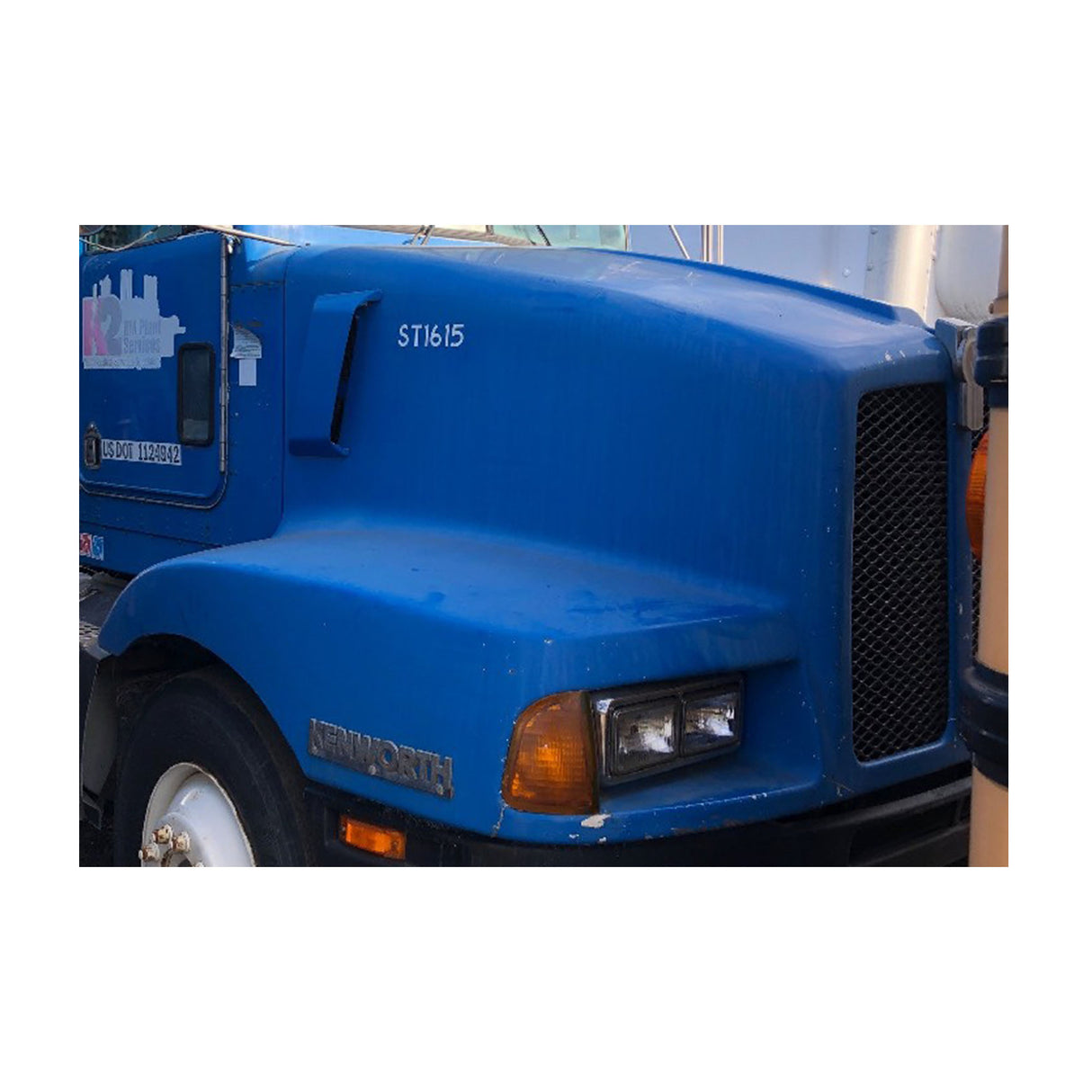 Kenworth T400, T400B Hood Used