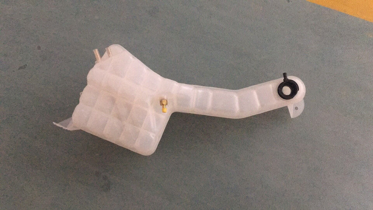 Freightliner M2 Coolant Recovery Tank
